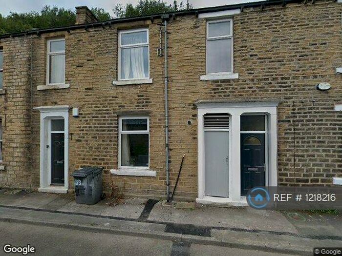 3 Bedroom Terraced House To Rent In Bankwell Rd, Huddersfield, HD3