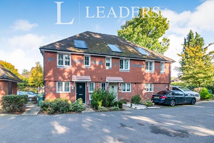 2 Bedroom Terraced House To Rent In Kingfisher Close, KT22