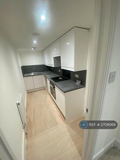 2 Bedroom Flat To Rent In Stonehouse, Plymouth, PL1