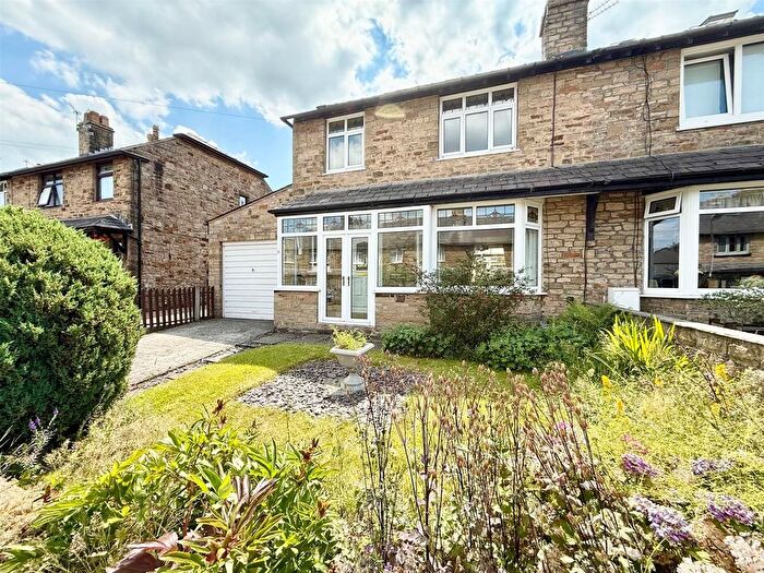 3 Bedroom Semi-Detached House For Sale In Oak Avenue, Disley, Stockport, SK12