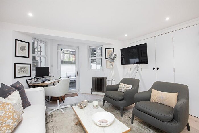 2 Bedroom Flat For Sale In Peckham Road, Camberwell, London, SE5