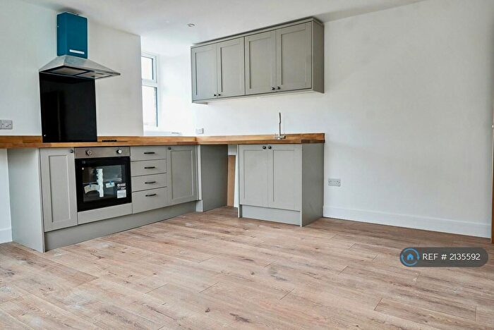 3 Bedroom Flat To Rent In Birds Royd Lane, Brighouse, HD6