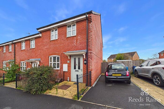 3 Bedroom Semi Detached House For Sale In Shillingford Road, Gorton, Greater Manchester, M18