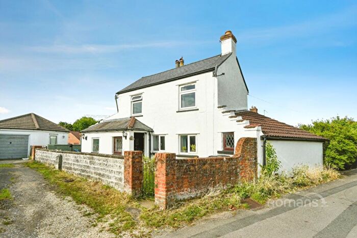 2 Bedroom Cottage To Rent In Old Shaw Lane, Shaw, Swindon, SN5