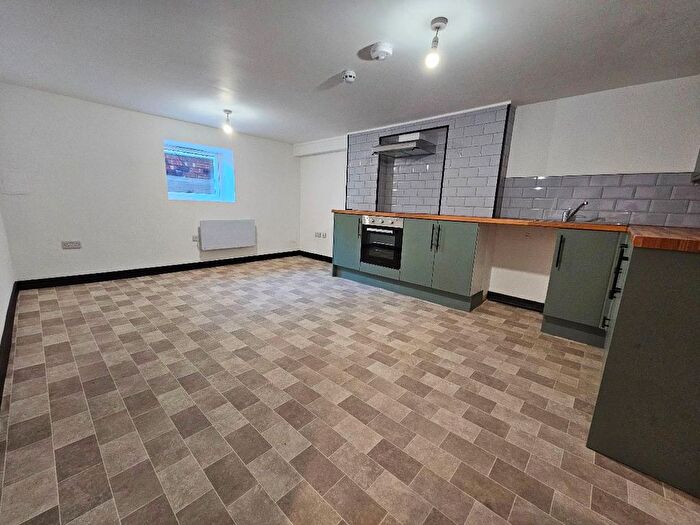 2 Bedroom Flat To Rent In Belgrave Crescent, Eccles, Manchester, M30