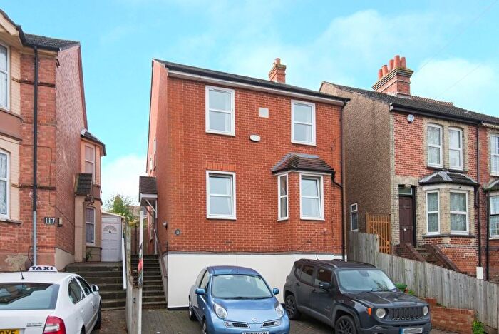 6 Bedroom Detached House To Rent In Kitchener Road, HP11