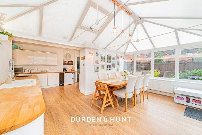 3 Bedroom End Of Terrace House For Sale In Peregrine Road, Hainault, IG6