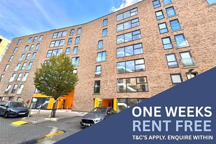 2 Bedroom Flat To Rent In Lingfield Apartments, Walthamstow, E4
