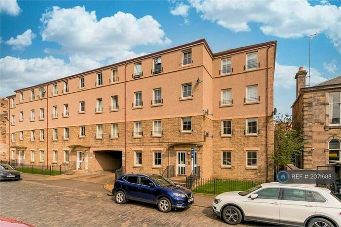 2 Bedroom Flat To Rent In South Fort Street, Edinburgh, EH6