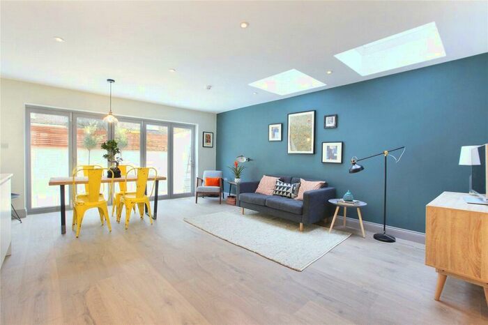 3 Bedroom Apartment To Rent In Parma Crescent, Battersea, London, SW11