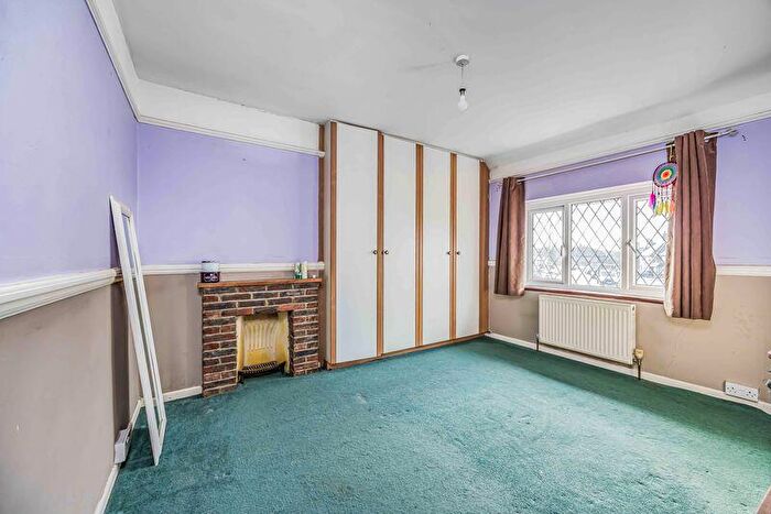 3 Bedroom Terraced House For Sale In Manor Road, Southbourne, PO10