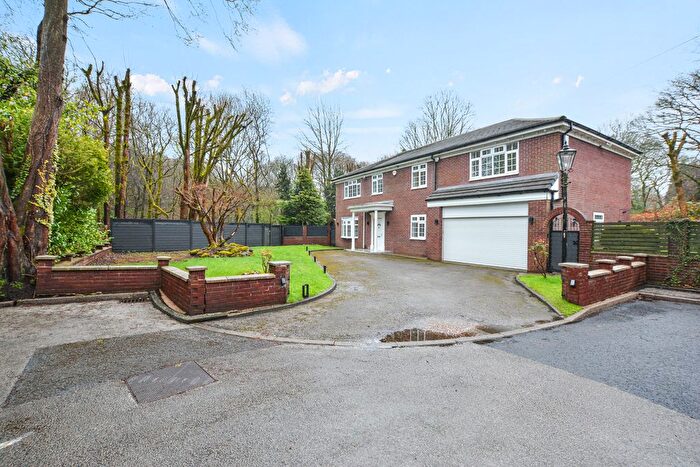6 Bedroom Detached House For Sale In Brookdean Close, Smithills, Bolton, BL1