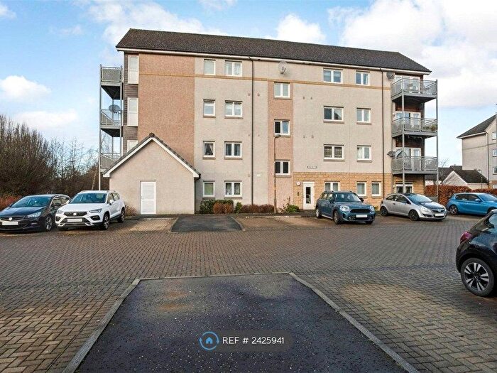 2 Bedroom Flat To Rent In Hawk Brae, Livingston, EH54