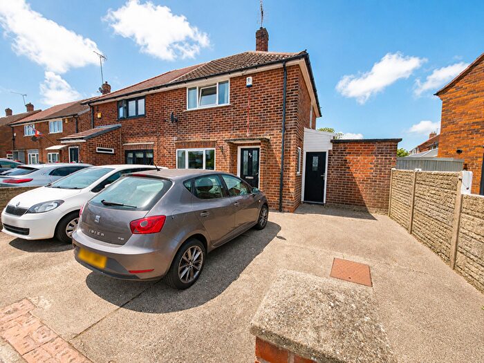 2 Bedroom Semi-Detached House For Sale In Park Hall Road, Mansfield Woodhouse, NG19