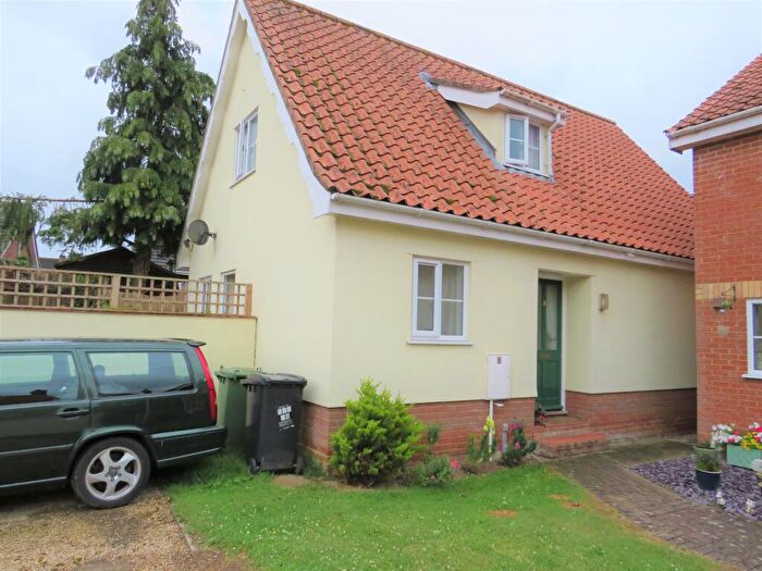 3 Bedroom Bungalow To Rent In Scrumpy Way, Banham, Norwich, NR16