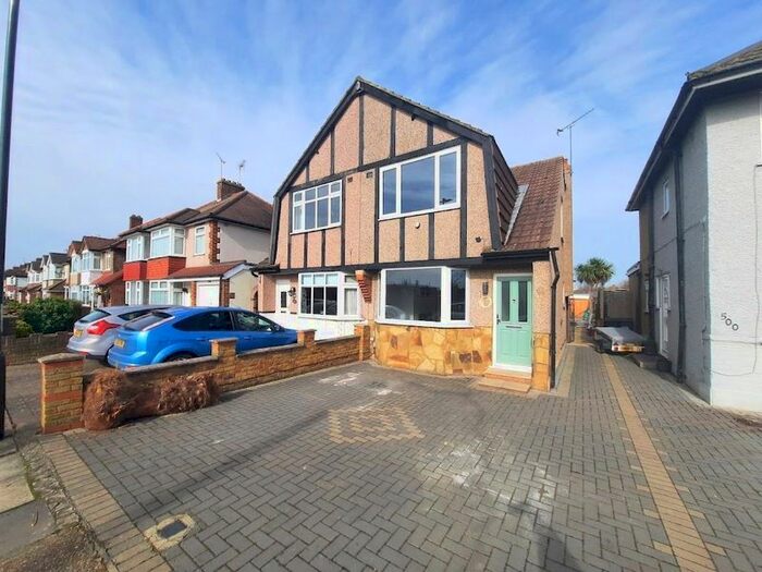 2 Bedroom Semi-Detached House To Rent In Staines Road, Bedfont, Feltham, TW14