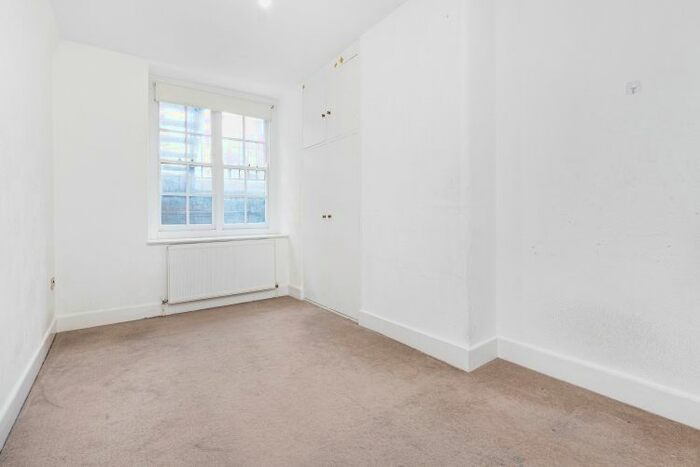 2 Bedroom Flat To Rent In Hunter Street, London, WC1N