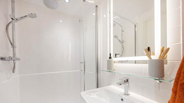 Studio To Rent In Renfield Street, Glasgow, G2