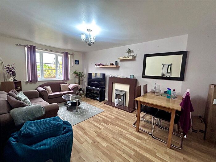 1 Bedroom Flat To Rent In Church Road, London, W3