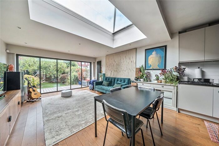 4 Bedroom Terraced House For Sale In Lindfield Road, Ealing, W5