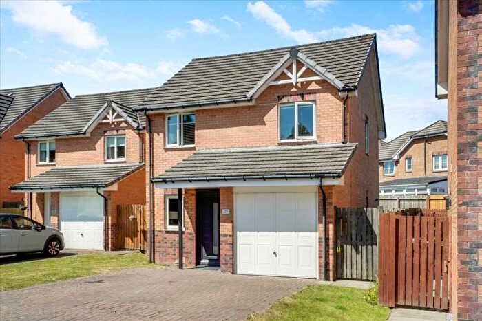 3 Bedroom Detached House For Sale In Walnut Lane, Laburnum, East Kilbride, G75