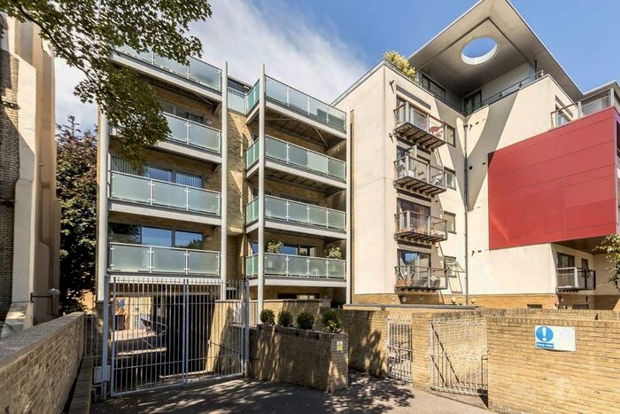 2 Bedroom Property To Rent In Savoy Mews, London, SW9