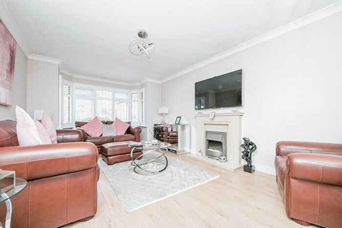 3 Bedroom Detached Bungalow For Sale In Victoria Road, Clacton-On-Sea, CO15