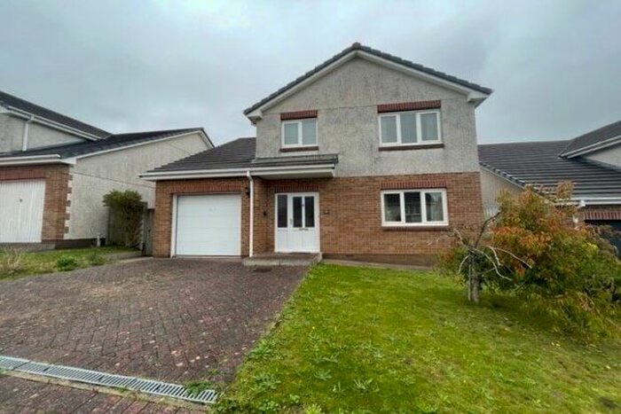 3 Bedroom Property To Rent In Marriotts Avenue, Camborne, TR14