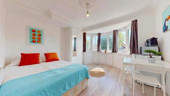 1 Bedroom Flat To Rent In Dollis Hill Lane, Neasden, London, NW2