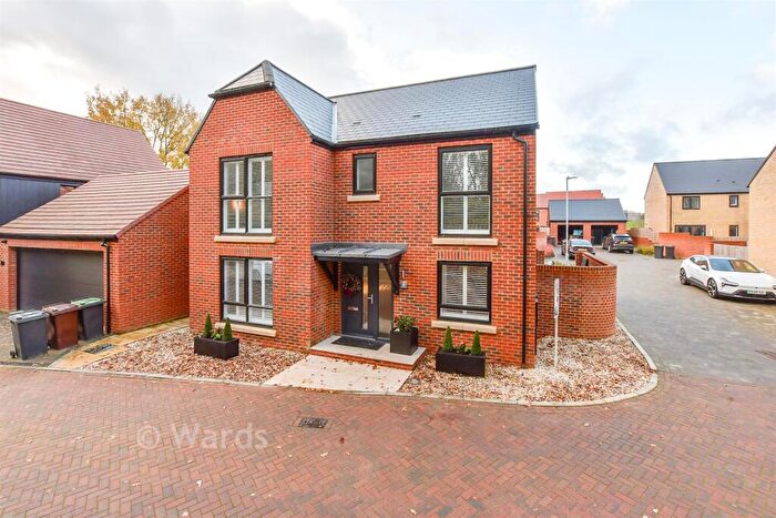4 Bedroom Detached House For Sale In Merlyn Drive, Kings Hill, West Malling, Kent, ME19