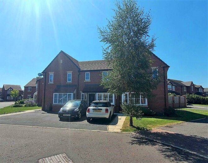 3 Bedroom Mews To Rent In Clive Way, Middlewich, CW10