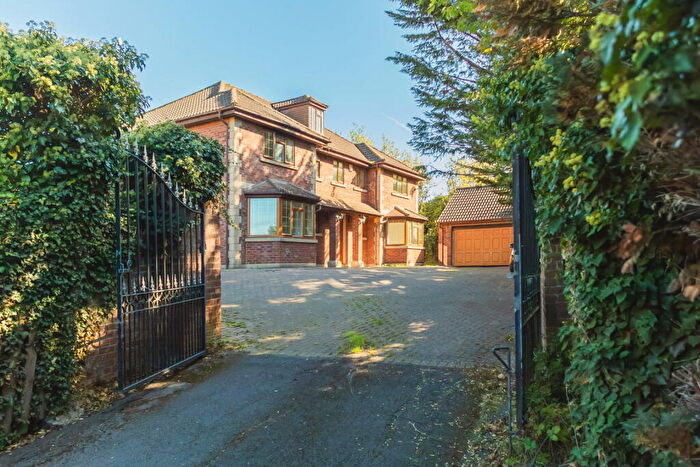 8 Bedroom Detached House To Rent In Purton Road, Swindon, SN2