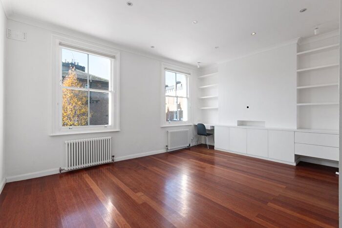 3 Bedroom Flat To Rent In Overstone Road, Brackenbury Village, Hammersmith, W6