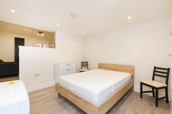 Flat To Rent In Mill Lane, West Hampstead, NW6