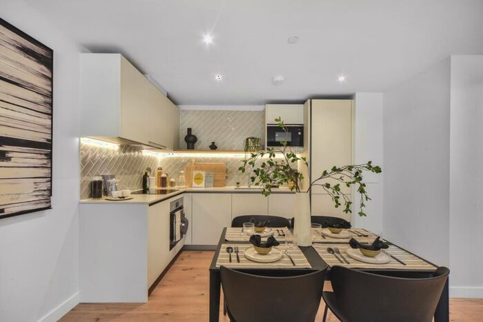 2 Bedroom Flat To Rent In Deptford, SE8
