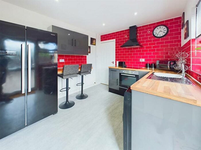 5 Bedroom House For Sale In Semi-Detached House With Detached Bungalow, GL2