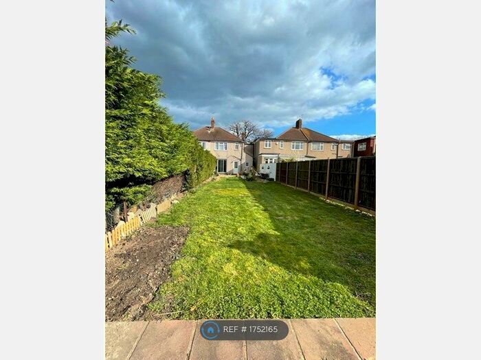 3 Bedroom Semi-Detached House To Rent In Bexley Lane, Sidcup, DA14