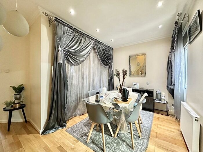 3 Bedroom Terraced House For Sale In Aberdeen Road, Wealdstone, Harrow, HA3