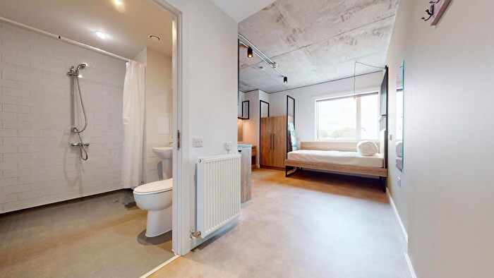 Studio To Rent In Ruby Street, London, SE15
