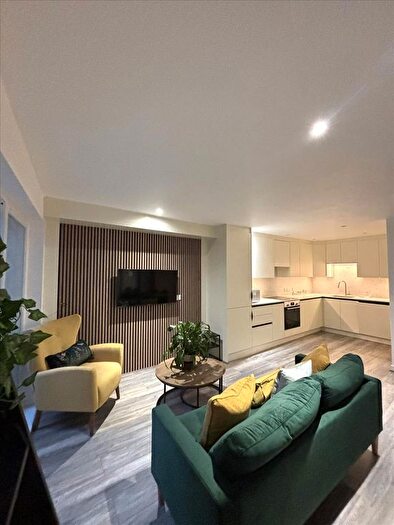 4 Bedroom Flat To Rent In Sidney Grove, Clerkenwell, London, EC1V