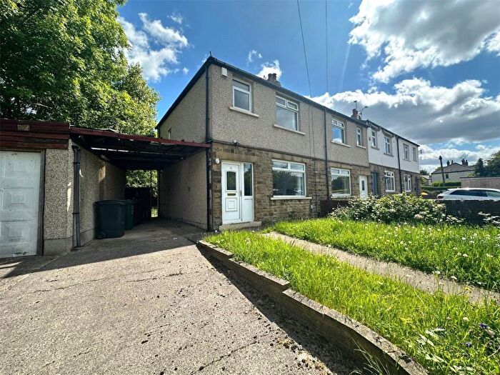 3 Bedroom End Of Terrace House To Rent In Victoria Road, Pudsey, West Yorkshire, LS28