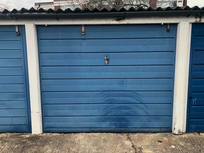 Parking/garage To Rent In Upton Road, Bexleyheath, DA6