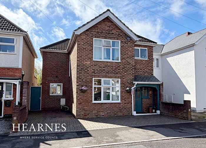 4 Bedroom Detached House For Sale In Queens Road, Lower Parkstone, Poole, BH14