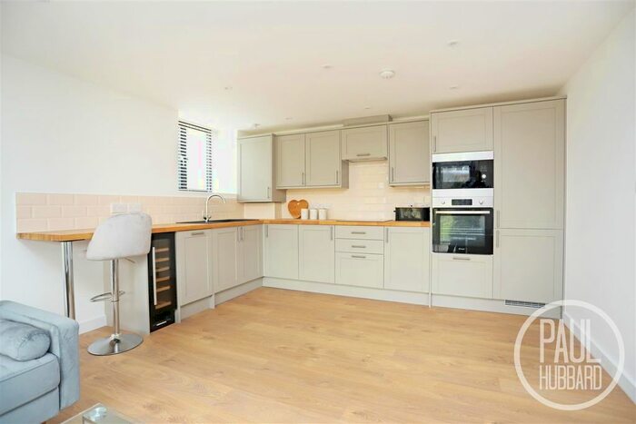 3 Bedroom Barn Conversion For Sale In Beccles Road, Carlton Colville, NR33