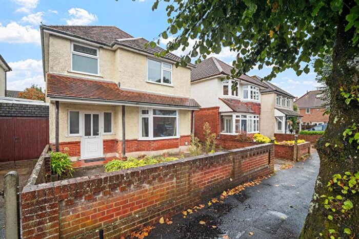 6 Bedroom House To Rent In Bedroom Detached House In Moordown, BH9