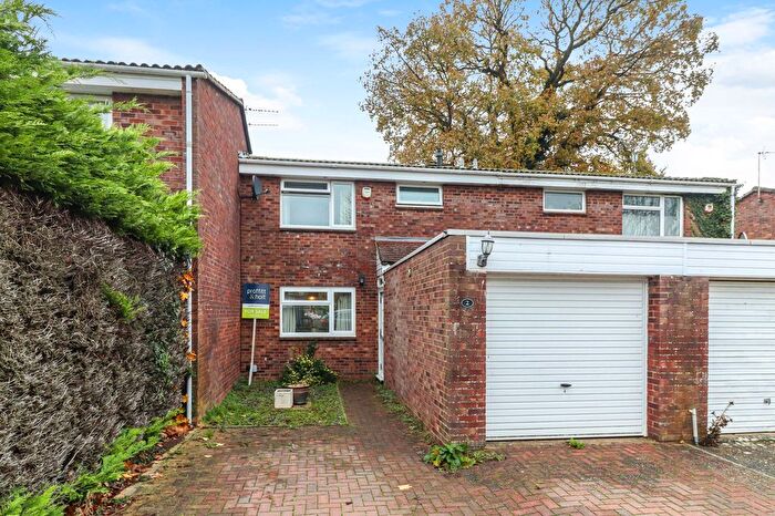 3 Bedroom Property For Sale In Croft Close, Chipperfield, WD4