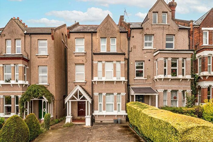 Studio To Rent In Kent Gardens, Ealing, W13