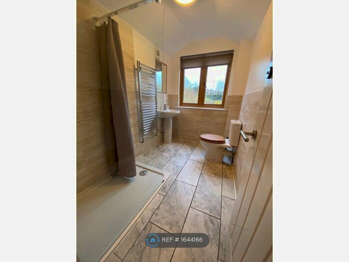 4 Bedroom Maisonette To Rent In Clifton Cottage, Exeter, EX1