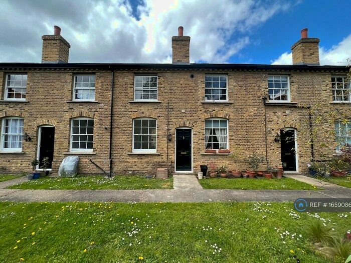 1 Bedroom Flat To Rent In Greenhill Terrace, London, SE18