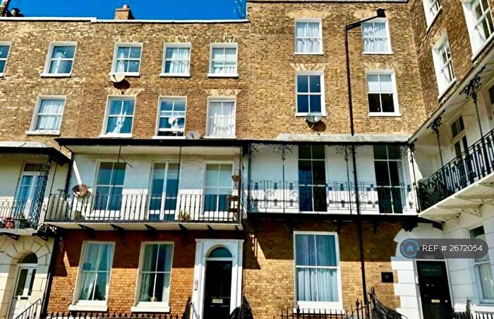 2 Bedroom Flat To Rent In Albion Place, Ramsgate, CT11